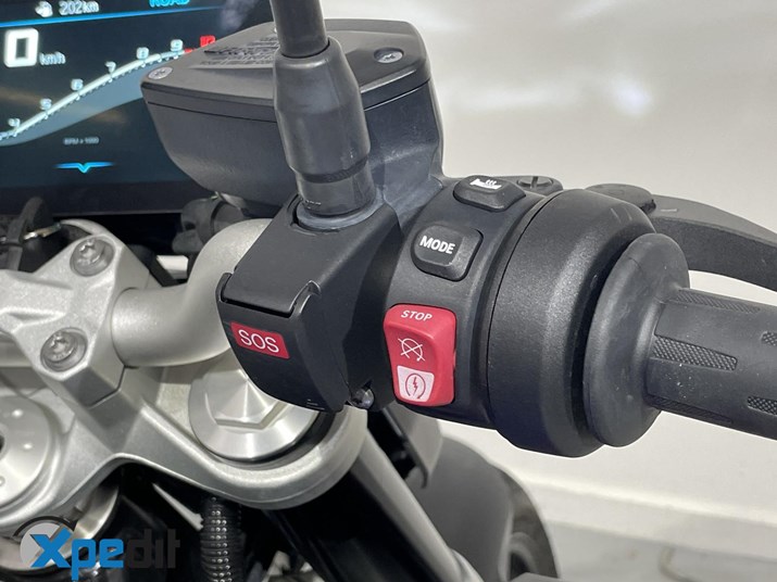 BMW F 900 R BMW F 900 R